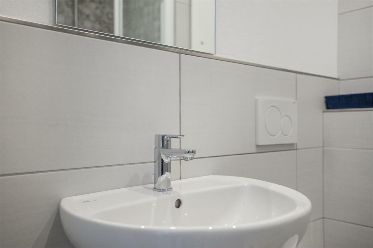 Residenza Picalof Apartment Torbole Sul Garda Bagian luar foto