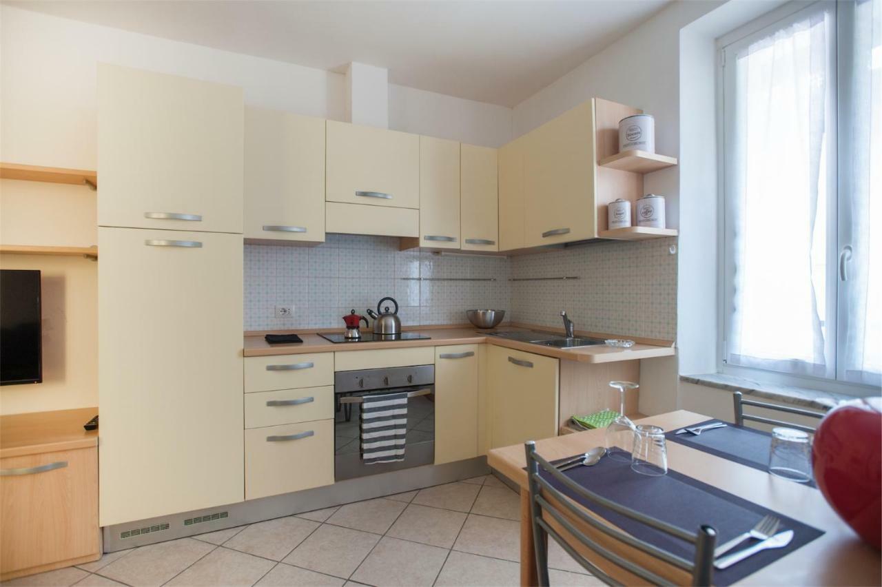 Residenza Picalof Apartment Torbole Sul Garda Bagian luar foto