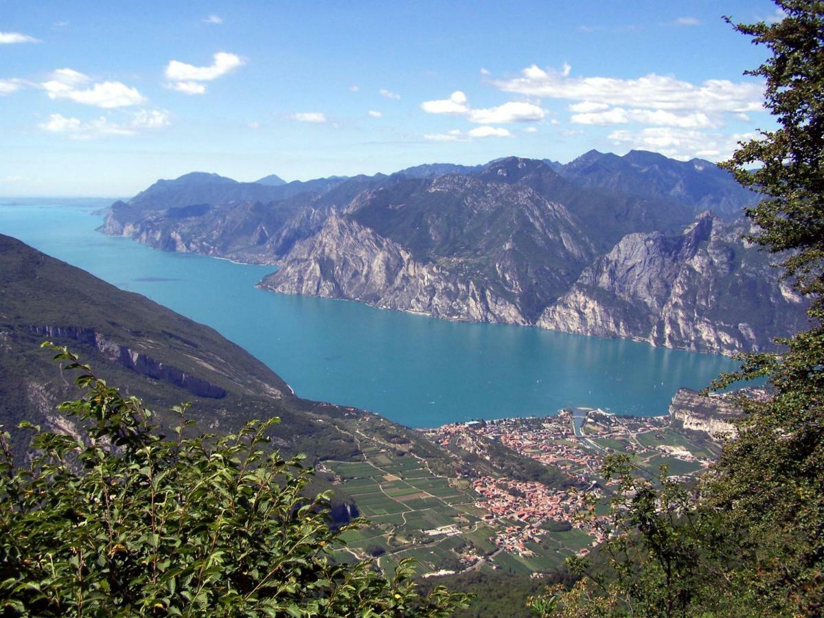 Residenza Picalof Apartment Torbole Sul Garda Bagian luar foto