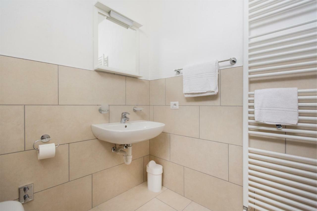 Residenza Picalof Apartment Torbole Sul Garda Bagian luar foto